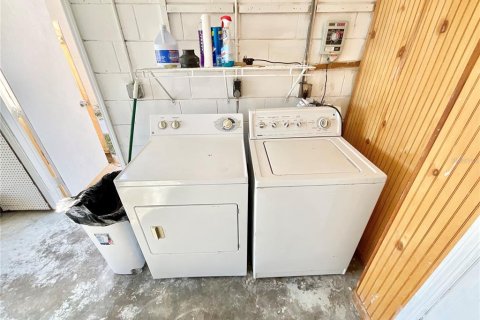 Снять в аренду виллу или дом в Холидэй, Флорида 8 комнат, 147.53м2, № 2209307 - фото 18