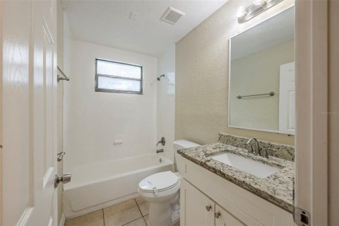 Villa ou maison à vendre à Orlando, Floride: 3 chambres, 93.65 m2 № 2156251 - photo 30