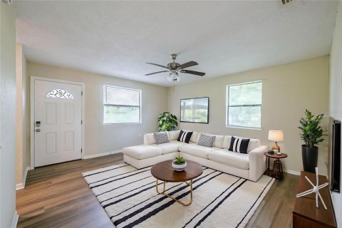 Villa ou maison à vendre à Orlando, Floride: 3 chambres, 93.65 m2 № 2156251 - photo 4