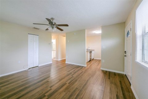 Villa ou maison à vendre à Orlando, Floride: 3 chambres, 93.65 m2 № 2156251 - photo 11