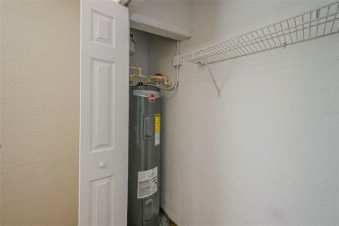 Villa ou maison à vendre à Orlando, Floride: 3 chambres, 93.65 m2 № 2156251 - photo 29