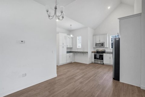 Купить виллу или дом в Киссимми, Флорида 6 комнат, 123.1м2, № 1641104 - фото 8