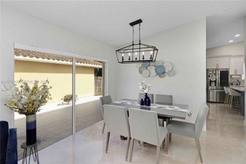 Купить виллу или дом в Майами, Флорида 3 спальни, 160.81м2, № 2031966 - фото 7