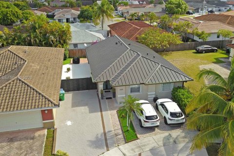 Купить виллу или дом в Майами, Флорида 3 спальни, 160.81м2, № 2031966 - фото 28