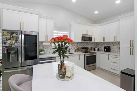 Купить виллу или дом в Майами, Флорида 3 спальни, 160.81м2, № 2031966 - фото 12