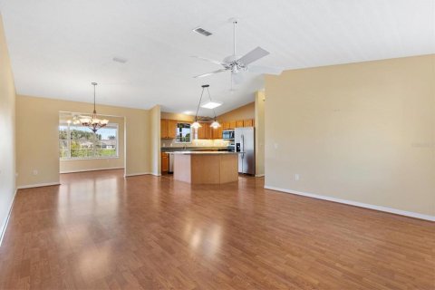 Casa en venta en The Villages, Florida, 3 dormitorios, 141.86 m2 № 2377521 - foto 6