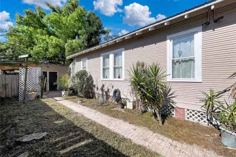 Propiedad comercial en venta en Tampa, Florida, 3 dormitorios, 185.8 m2 № 2342228 - foto 5