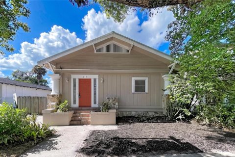 Коммерческая недвижимость в Тампа, Флорида 3 спальни, 185.8м2 № 2342228