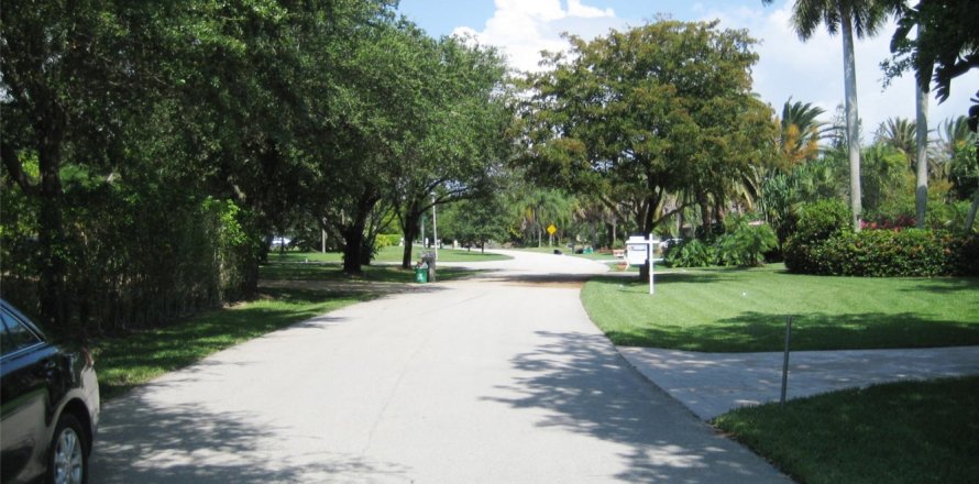 Casa en Coral Springs, Florida 5 dormitorios, 491.73 m2 № 1208710