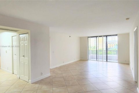 Condo in Aventura, Florida, 2 bedrooms  № 1938803 - photo 2