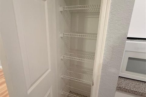 Снять в аренду кондоминиум в Орландо, Флорида 5 комнат, 73.76м2, № 2156434 - фото 10
