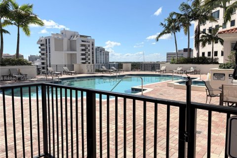 Copropriété à louer à Coral Gables, Floride: 2 chambres, 102.1 m2 № 1994143 - photo 7