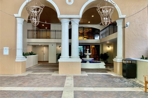 Copropriété à louer à Coral Gables, Floride: 2 chambres, 102.1 m2 № 1994143 - photo 17