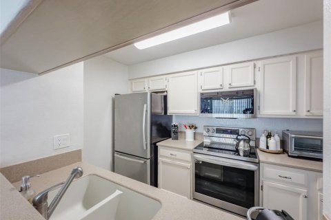 Adosado en alquiler en Brandon, Florida, 2 dormitorios, 107.67 m2 № 1640757 - foto 10