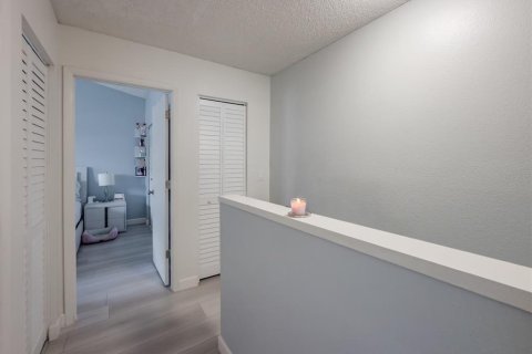 Adosado en alquiler en Brandon, Florida, 2 dormitorios, 107.67 m2 № 1640757 - foto 27