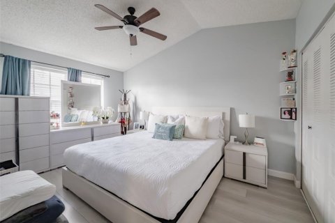 Adosado en alquiler en Brandon, Florida, 2 dormitorios, 107.67 m2 № 1640757 - foto 18