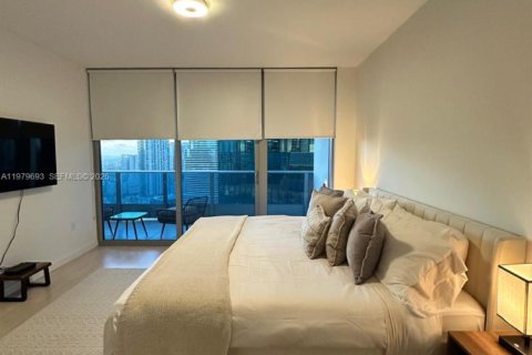 Condominio en alquiler en Miami, Florida, 1 dormitorio, 76.37 m2 № 2043358 - foto 9
