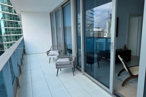 Condominio en alquiler en Miami, Florida, 1 dormitorio, 76.37 m2 № 2043358 - foto 18