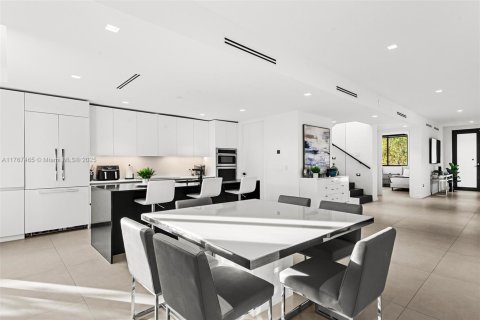 Casa en venta en North Miami Beach, Florida, 5 dormitorios, 309.55 m2 № 1691294 - foto 23