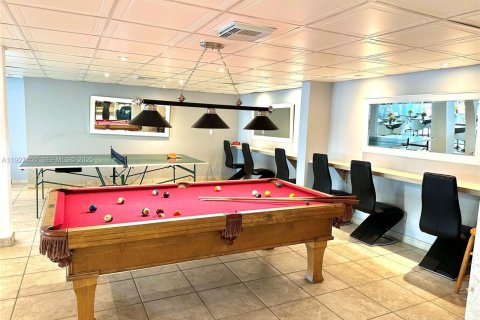 Снять в аренду кондоминиум в Халландейл-Бич, Флорида 3 спальни, 128.11м2, № 1986299 - фото 22