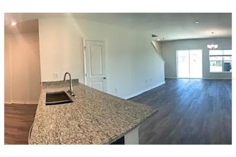 Townhouse in Sanford, Florida 3 bedrooms, 136.01 sq.m. № 1880852 - photo 3