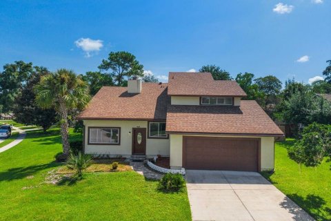 Villa ou maison à Longwood, Floride 4 chambres, 232.07 m2 № 2306668