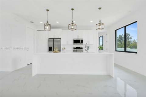 Villa ou maison à vendre à Lehigh Acres, Floride: 3 chambres № 2008188 - photo 13