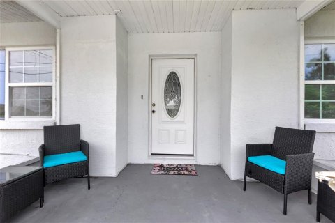 House in Sebring, Florida 4 bedrooms, 182.83 sq.m. № 1813110 - photo 3