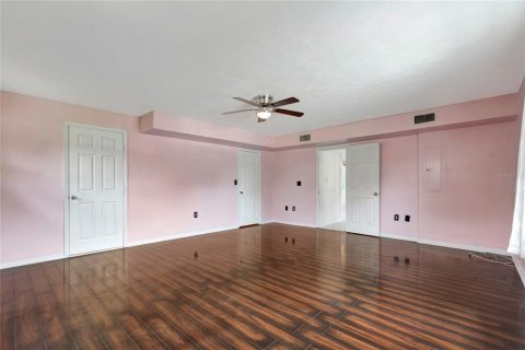 House in Sebring, Florida 4 bedrooms, 182.83 sq.m. № 1813110 - photo 15
