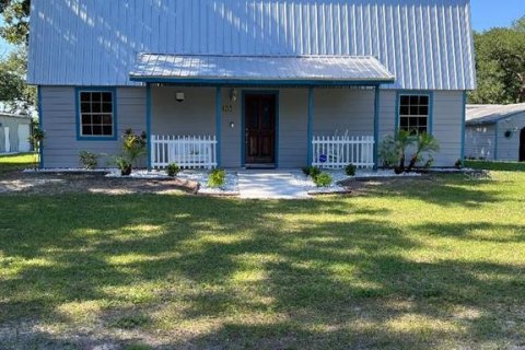 House in Kissimmee, Florida 3 bedrooms, 151.8 sq.m. № 1876646 - photo 1