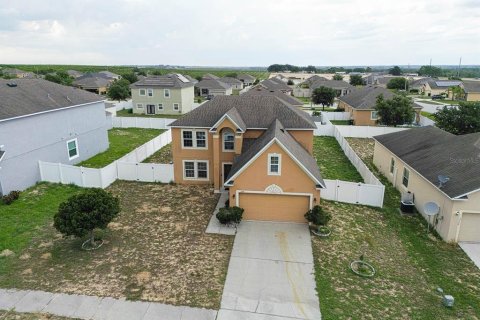 House in Dundee, Florida 5 bedrooms, 233 sq.m. № 1767060 - photo 2