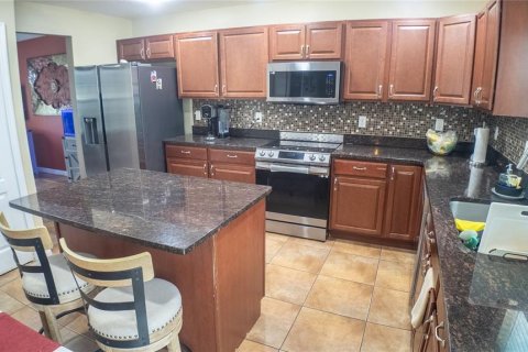 House in Dundee, Florida 5 bedrooms, 233 sq.m. № 1767060 - photo 7