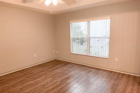 Villa ou maison à vendre à Kissimmee, Floride: 3 chambres, 173.36 m2 № 1842127 - photo 12