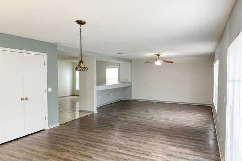 Villa ou maison à vendre à Kissimmee, Floride: 3 chambres, 173.36 m2 № 1842127 - photo 3