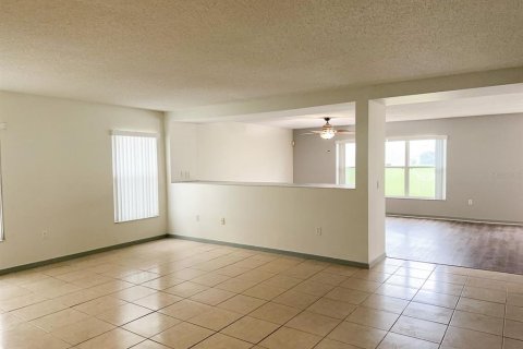 Villa ou maison à vendre à Kissimmee, Floride: 3 chambres, 173.36 m2 № 1842127 - photo 10