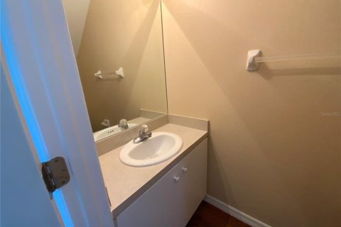 Touwnhouse à louer à Tampa, Floride: 2 chambres, 115.38 m2 № 2386518 - photo 13