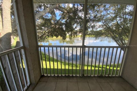 Touwnhouse à louer à Tampa, Floride: 2 chambres, 115.38 m2 № 2386518 - photo 24