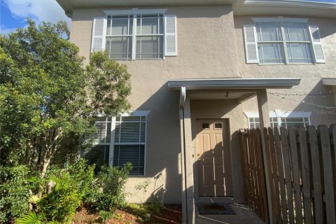 Touwnhouse à louer à Tampa, Floride: 2 chambres, 115.38 m2 № 2386518 - photo 6