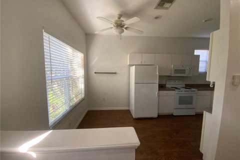 Touwnhouse à louer à Tampa, Floride: 2 chambres, 115.38 m2 № 2386518 - photo 9
