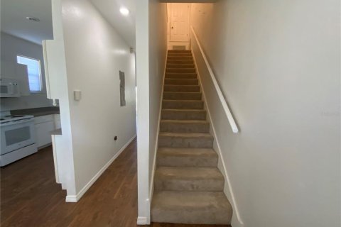 Touwnhouse à louer à Tampa, Floride: 2 chambres, 115.38 m2 № 2386518 - photo 8