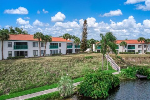 Copropriété à vendre à Sebring, Floride: 2 chambres, 74.32 m2 № 2215487 - photo 3