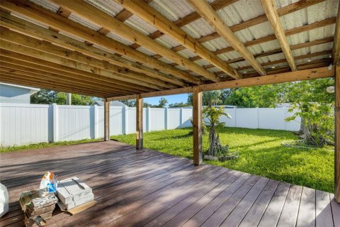 House in Pinellas Park, Florida 2 bedrooms, 104.52 sq.m. № 1826883 - photo 30