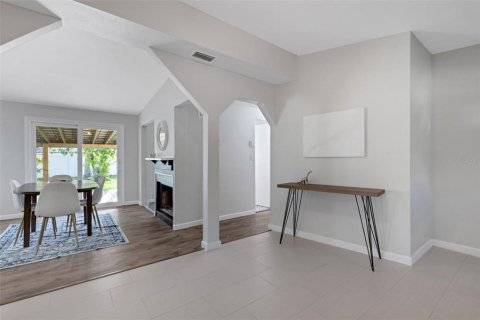 House in Pinellas Park, Florida 2 bedrooms, 104.52 sq.m. № 1826883 - photo 8