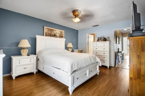 Copropriété à vendre à Pembroke Pines, Floride: 2 chambres, 112.78 m2 № 1928556 - photo 12