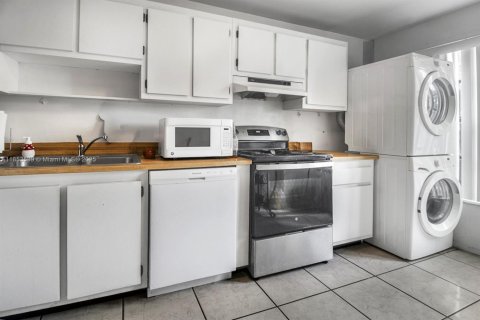 Copropriété à vendre à Pembroke Pines, Floride: 2 chambres, 112.78 m2 № 1928556 - photo 9