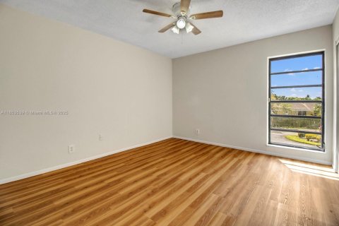 Copropriété à vendre à Pembroke Pines, Floride: 2 chambres, 112.78 m2 № 1928556 - photo 14