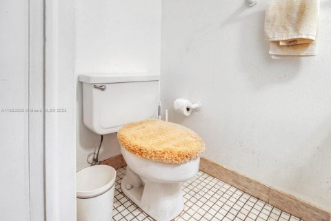 Copropriété à vendre à Pembroke Pines, Floride: 2 chambres, 112.78 m2 № 1928556 - photo 19