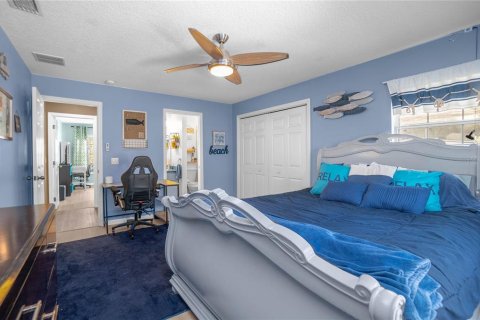 House in Homosassa, Florida 3 bedrooms, 191.38 sq.m. № 2110334 - photo 21