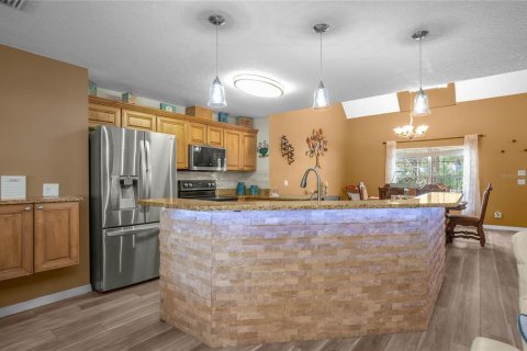 House in Homosassa, Florida 3 bedrooms, 191.38 sq.m. № 2110334 - photo 14