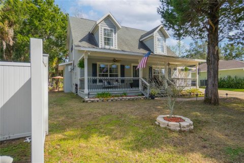 House in Homosassa, Florida 3 bedrooms, 191.38 sq.m. № 2110334 - photo 2